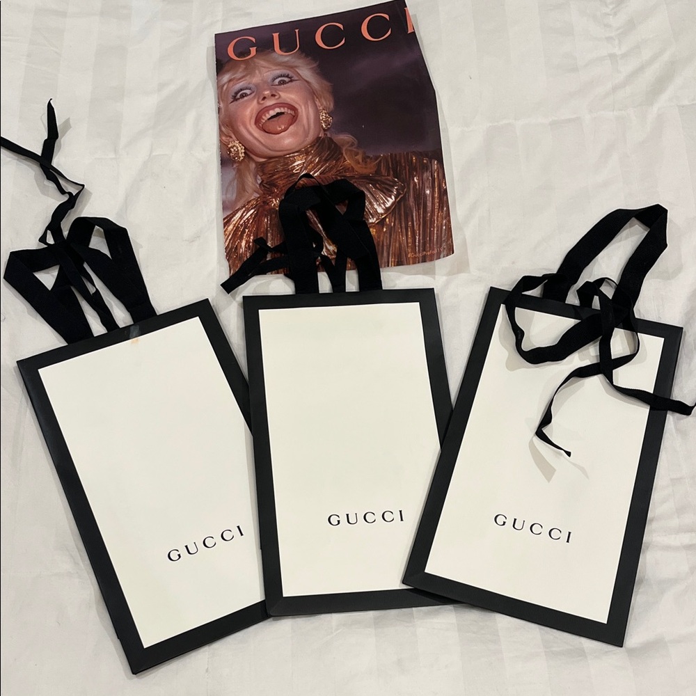 Gucci Black and White Shopping Bags